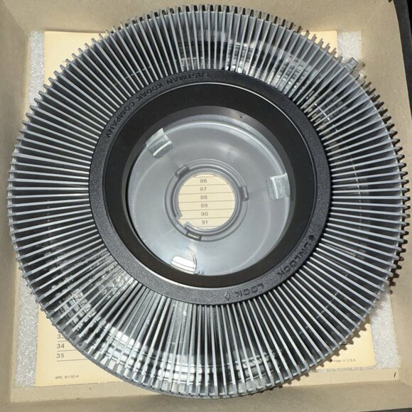KODAK CAROUSEL TRANSVUE 140 Rotary Slide Tray 184-0768 Two Trays In Boxes - Picture 8 of 15